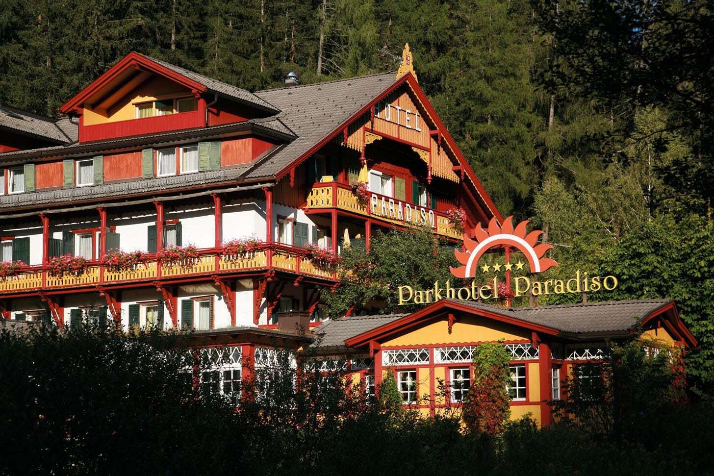 Parkhotel Sole Paradiso San Candido Bagian luar foto